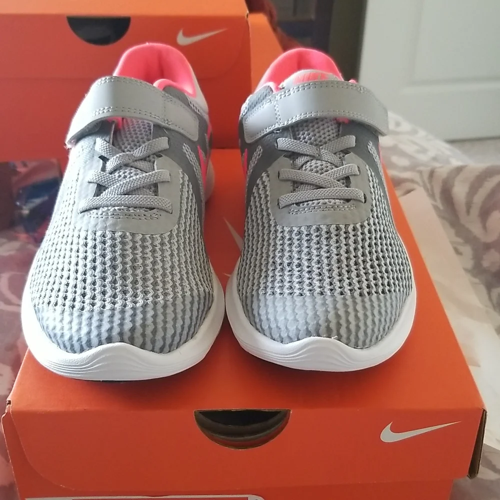 Nike Kids Gray and Hot Pink Mesh Sneaker